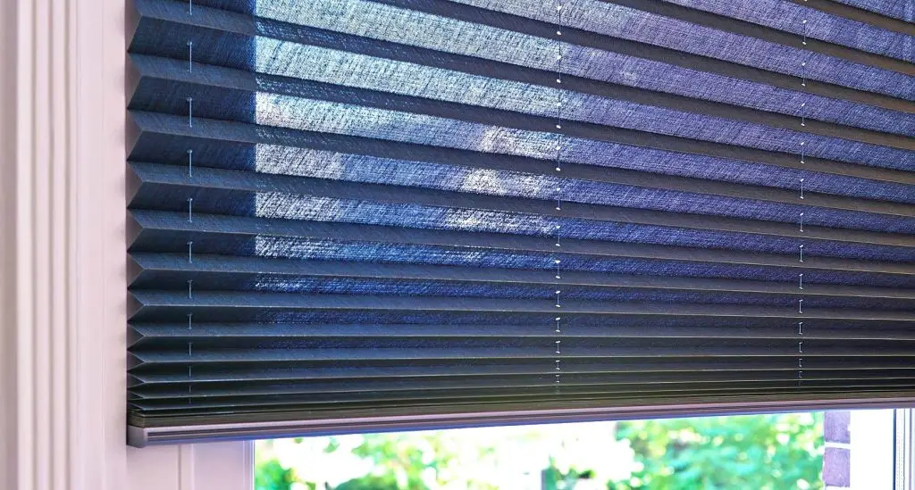 Moderne Plissees als Sicht- und Lichtschutz